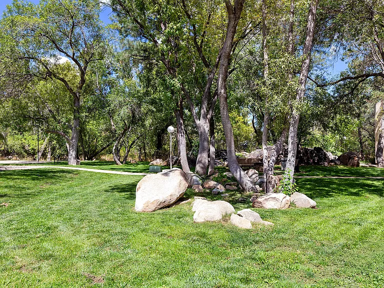 355 Country Club Circle — Photo 41