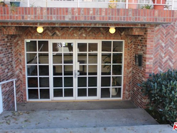2nd image of 1210 S Shenandoah St APT 305