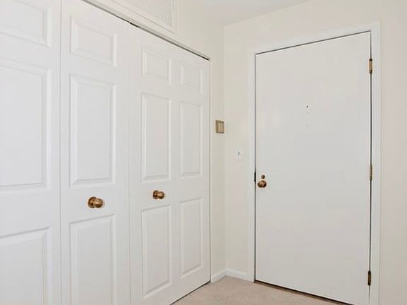 3rd image of 2000 Chestnut Ave APT 207
