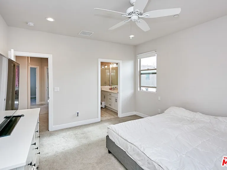 9831 Alburtis Ave #37 — Photo 34