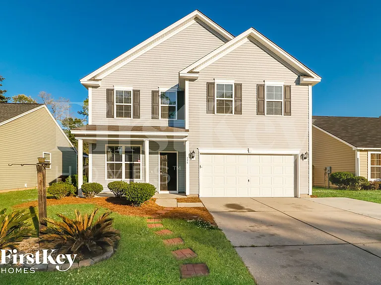 426 Village Park Dr — Photo 1