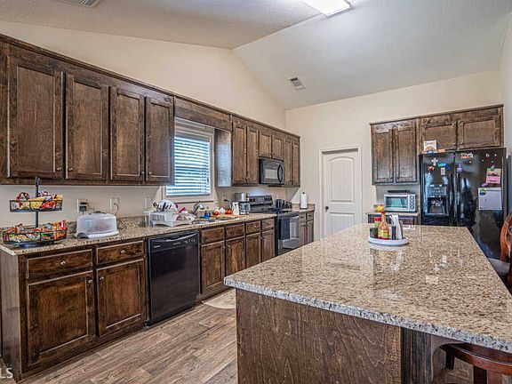 3rd image of 136 Pearl Moon Dr #20