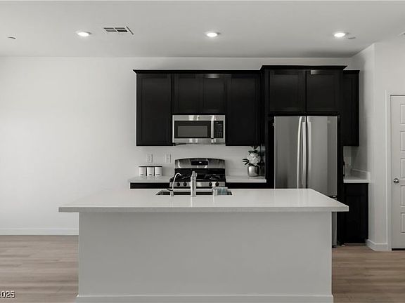4th image of 9571 Elijah Pointe Ave