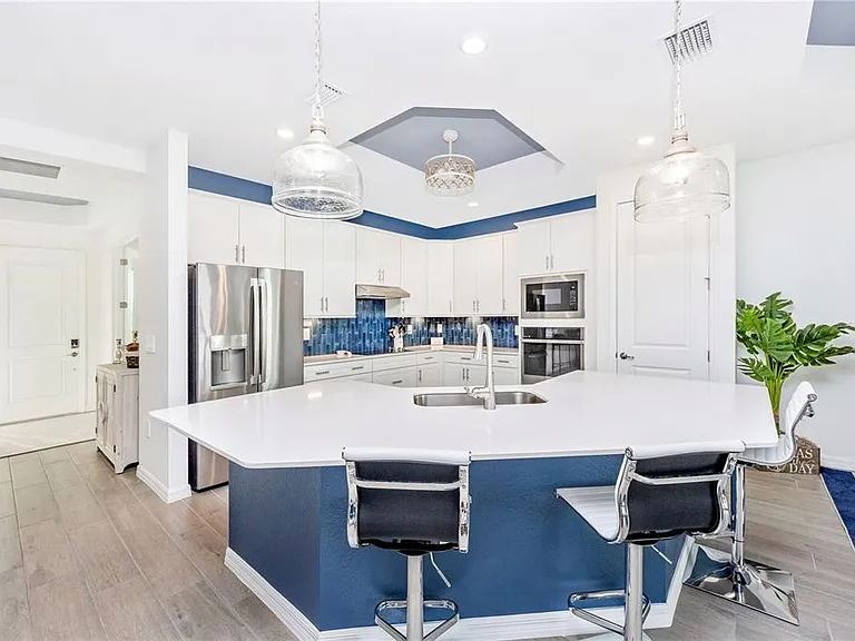 17697 Santorini Ct — Photo 5