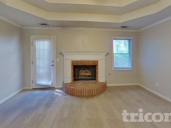 2nd image of 1911 Kevin Dr SE