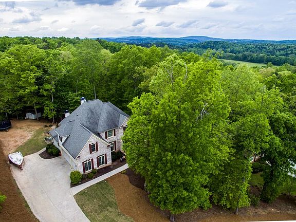 4th image of 603 Ashford Estates Ave