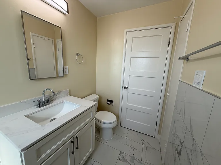 816 Lexington Ave #816 — Photo 8