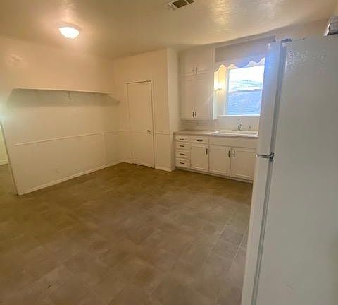 3rd image of 1514 Avenue N