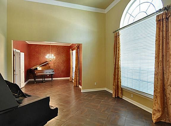 5th image of 6304 Courtland Dr