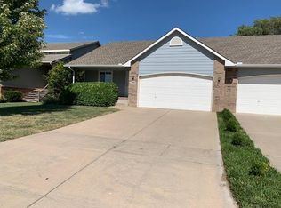 4810 N Hedgerow St, Bel Aire, KS 67220