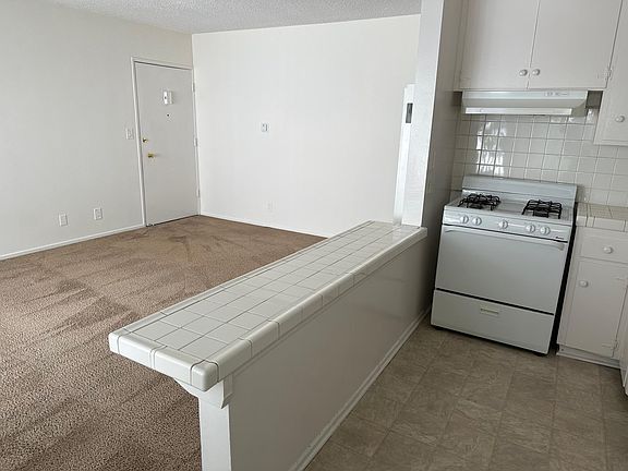 3rd image of 1706 S Bundy Dr #5