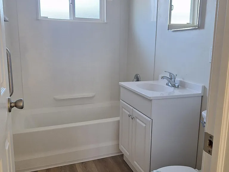 4866 Clairemont Sq — Photo 6