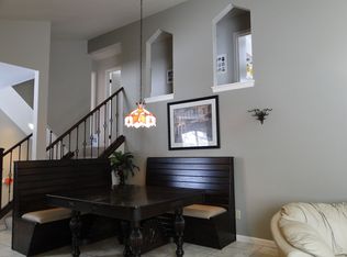 10135 W Scepter Cir, Franklin, WI 53132