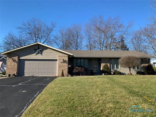 209 Michigan Dr, Bryan, OH 43506