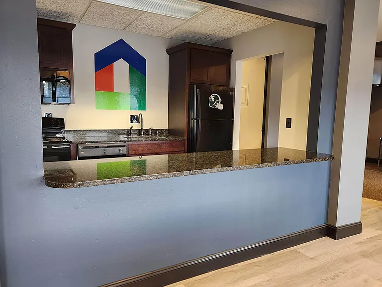The Uptowne Apartments — Photo 11