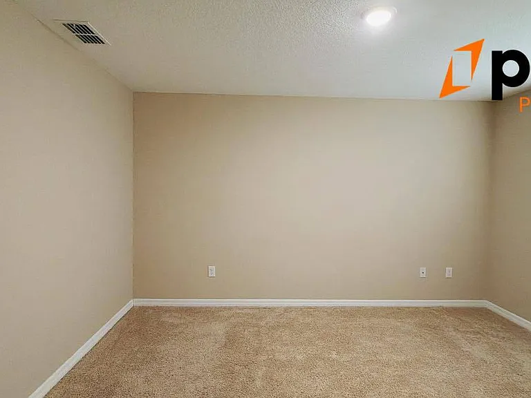 10083 Salt Point Dr — Photo 18