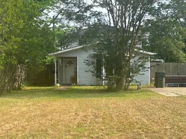 1117 E 23rd St, Bryan, TX 77803