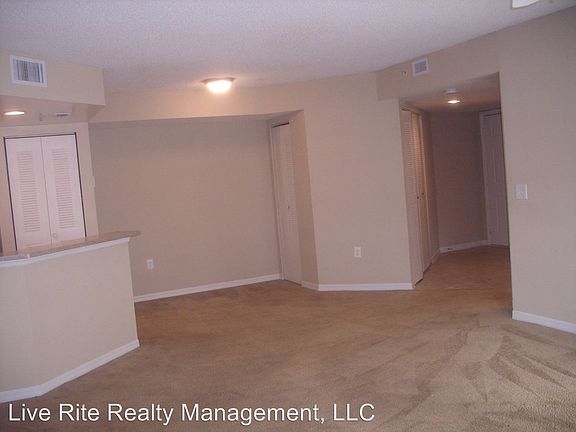 4th image of 4175 N Haverhill Rd APT 915