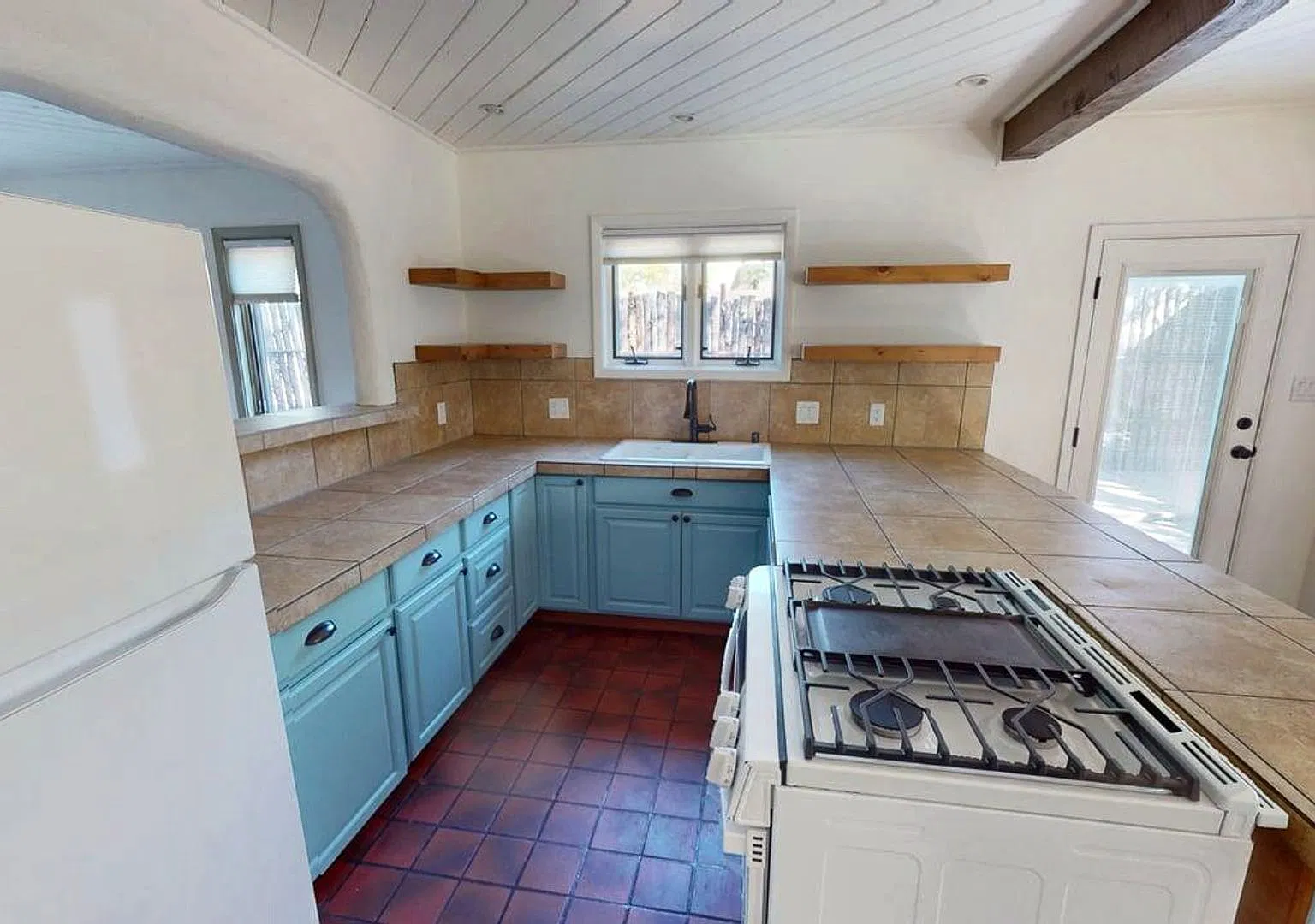 Two-Story 3-Bedroom Home with Private Decks 149 Fiesta Street, Apt C — Photo 3