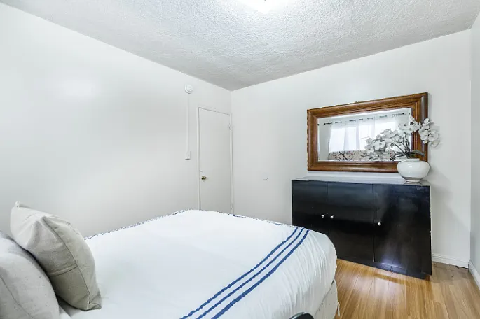 2618 Ellendale Pl. — Photo 42