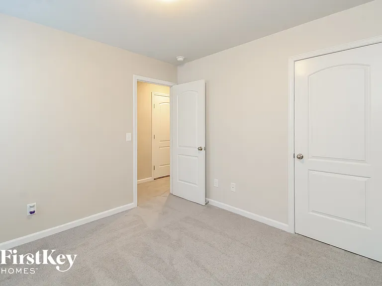 5439 Misty Hill Cir — Photo 12