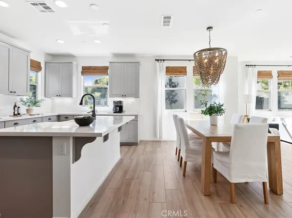 33 Lomada St, Mission Viejo, CA 92694