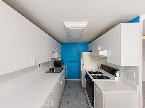 2nd image of 4600 Duke St APT 524