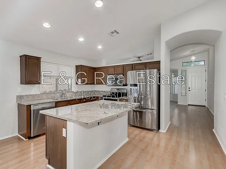 10270 E Blanche Dr — Photo 3