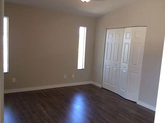 4th image of 2720 SW 1st Ave
