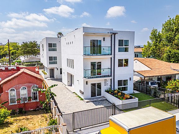 3rd image of 2055 S Garth Ave #2057