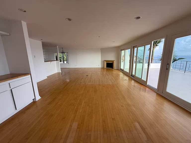 18139 Coastline Dr #4 — Photo 22