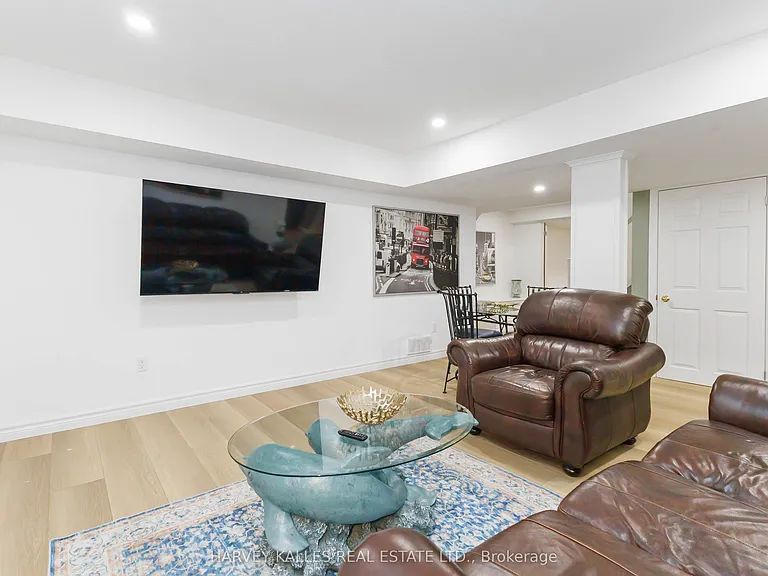223 Sunnyside Dr — Photo 37