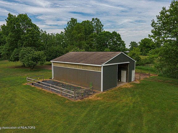 5th image of 4662 Harper Rd