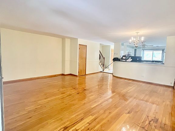 4th image of 2675 E 21st St Floor 2