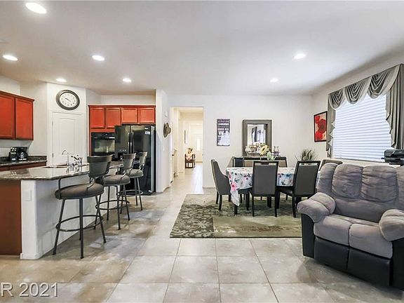 5th image of 5821 Clear Haven Ln