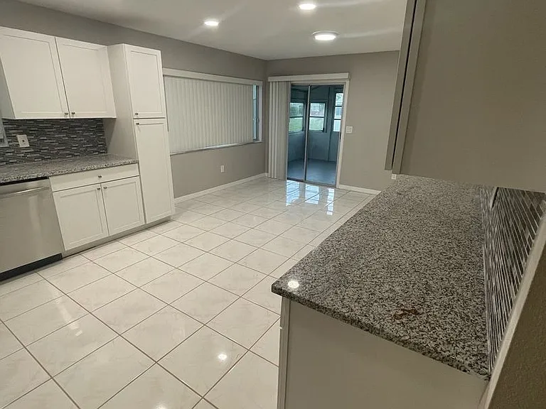 4246 Hokan Ave — Photo 8