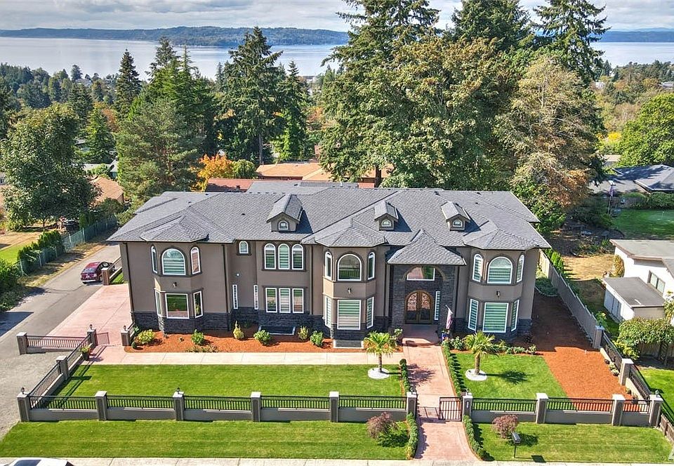 Great access with views of Puget Sound