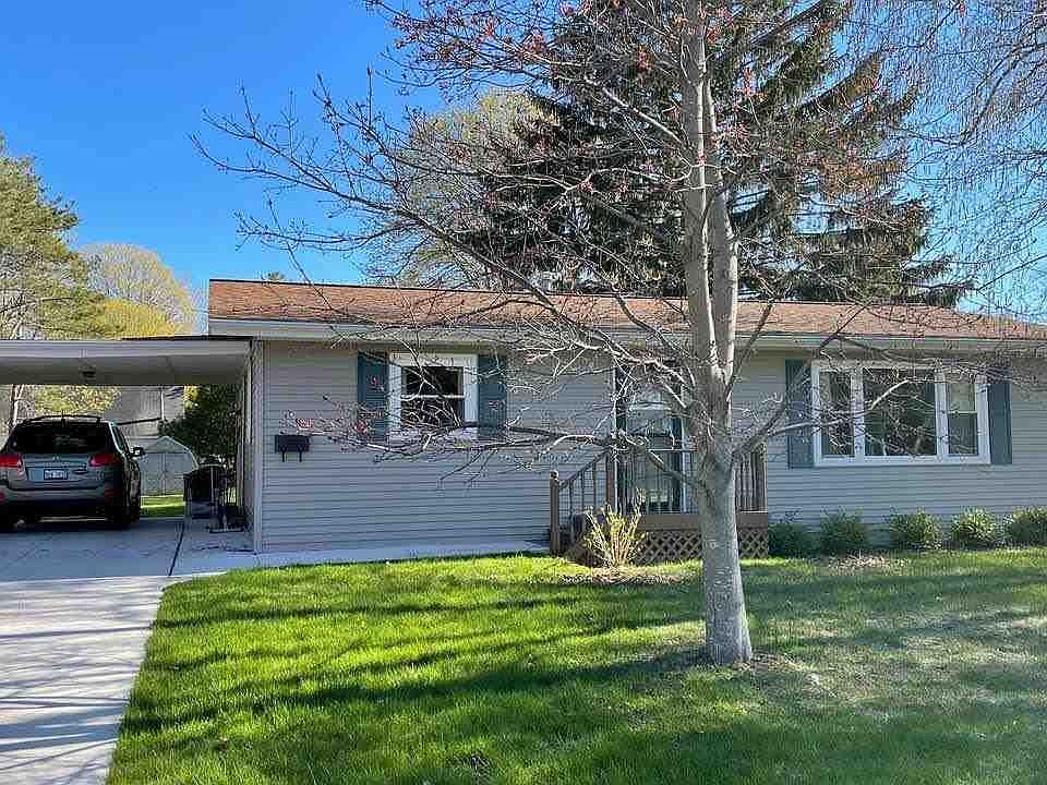 1st image of 302 Crouter Ave