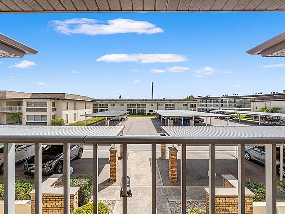 3rd image of 5111 Amulet Dr APT 202