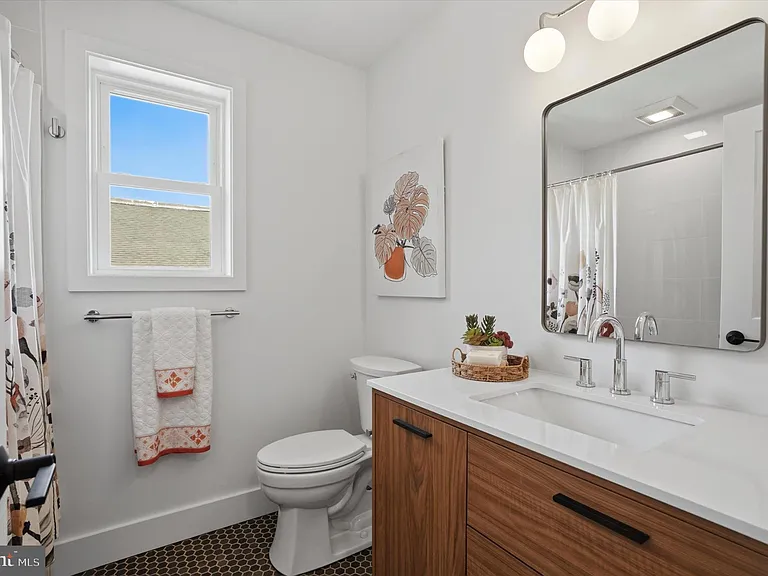 425 Grove Pl — Photo 27