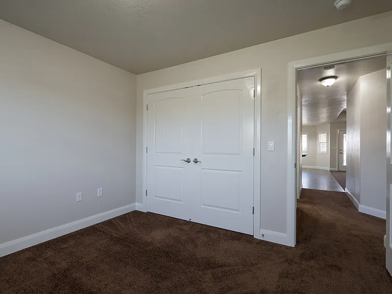986 Camel Springs Dr — Photo 15