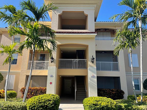 4th image of 1504 SW 50th St APT 203