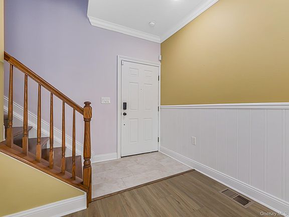 5th image of 1115 Balsam Dr