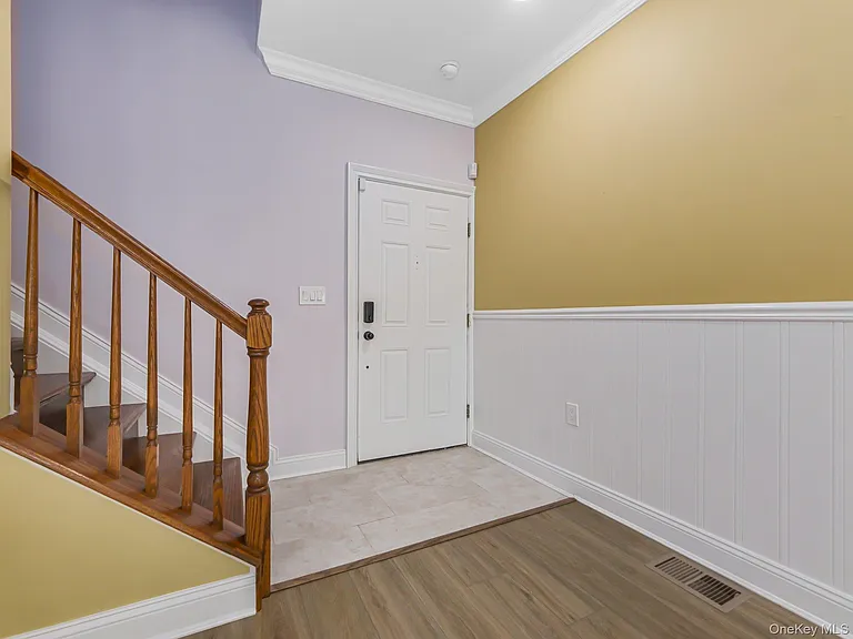 1115 Balsam Dr — Photo 5