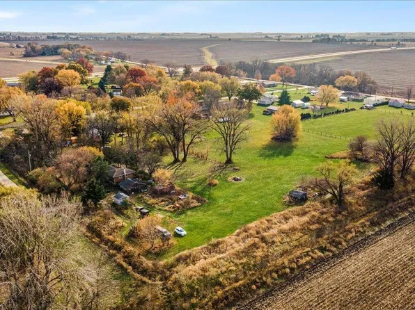 147 Morrow St, Waterloo, IA 50703