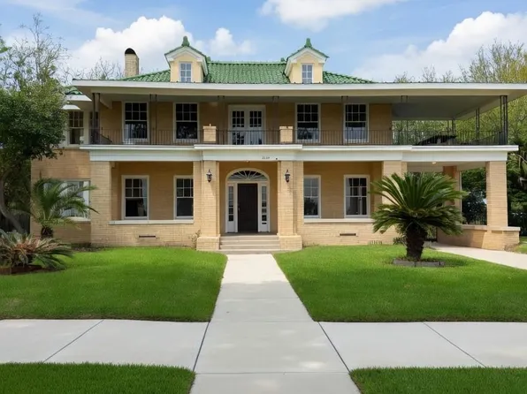 2149 Lakeshore Dr, Port Arthur, TX 77640