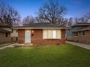 929 E 148th St, Dolton, IL 60419