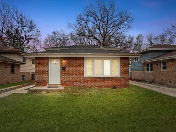 929 E 148th St, Dolton, IL 60419