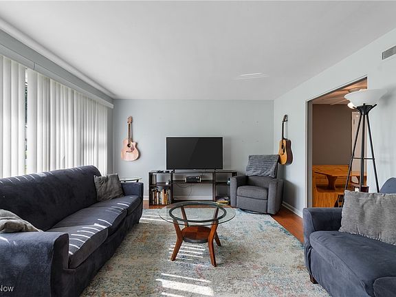 5th image of 2980 Archwood Pl