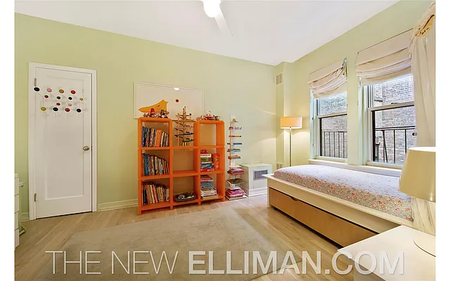 Sold by Douglas Elliman | media 18